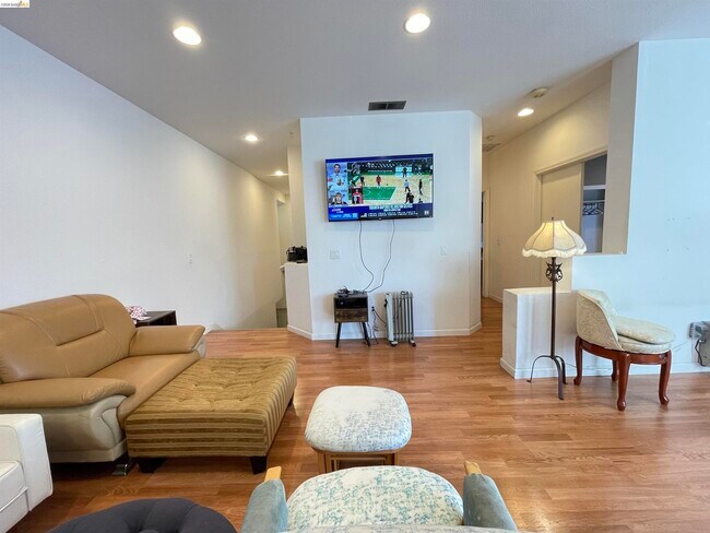 Foto del edificio - 2507 Baywood Way