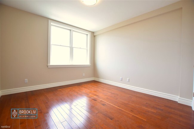 Building Photo - 1610 Dekalb Ave