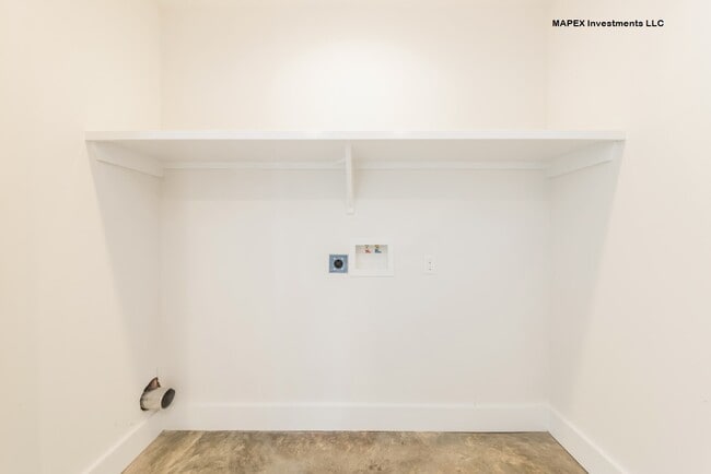 Building Photo - 104 Ragin Lofts Aly