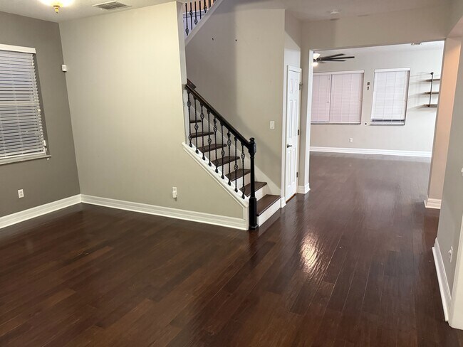 Building Photo - 489 Cascading Creek Ln