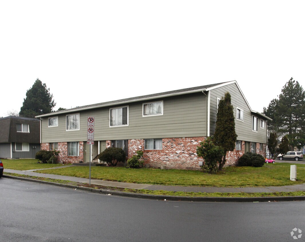 Primary Photo - 3311-3345 SW 125TH Ave