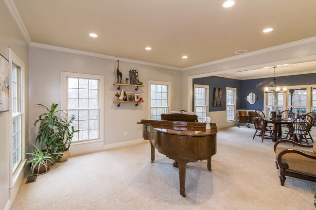 Foto del edificio - 7118 Coachwood Dr