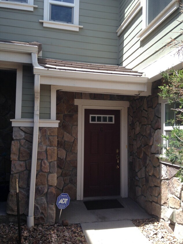 3BD/2.5BA in Englewood with Attached Garage - 3BD/2.5BA in Englewood with Attached Garage