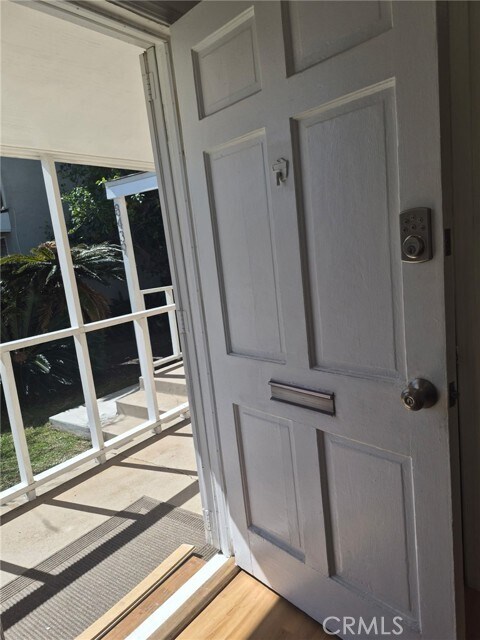 Foto del edificio - 8437 Lilienthal Ave