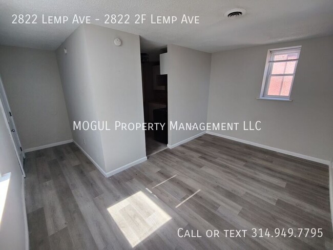 Foto del edificio - 2822 Lemp Ave