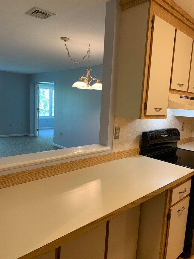 Foto del edificio - 30 Ledgewood Hills Dr