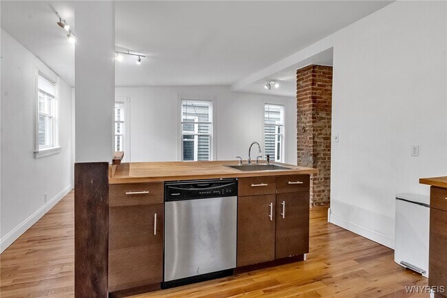 Foto del edificio - 575 Auburn Ave