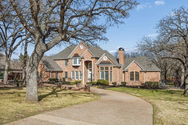 Foto del edificio - 2900 Creekview Dr