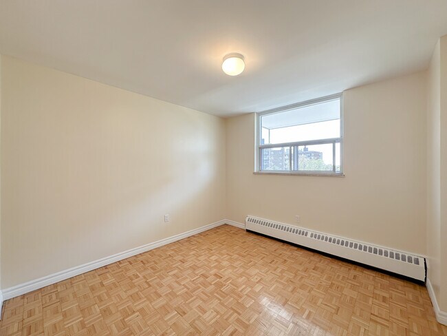Photo du bâtiment - Westdale Apartments