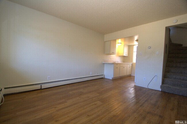 Foto del edificio - 511 Country Village Dr