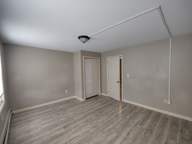 Building Photo - 165 Merrimack St
