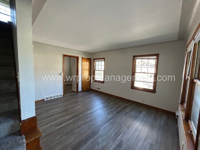 Foto del edificio - 1827 Berkshire Pl