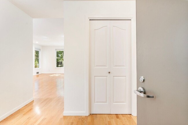 Foto del edificio - Riverplace Condominiums - 1 bed/1 bath cor...