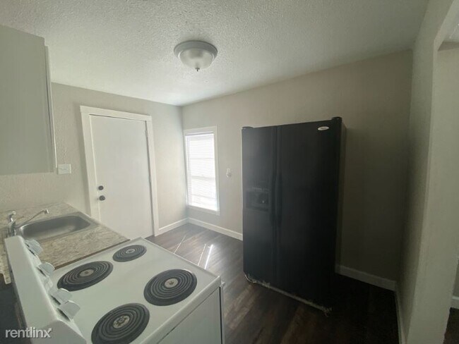 Building Photo - 2 br, 1 bath House - 517 Dibrell