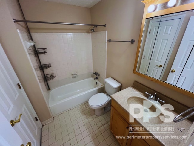 Foto del edificio - 2950 Lexington Trace Dr