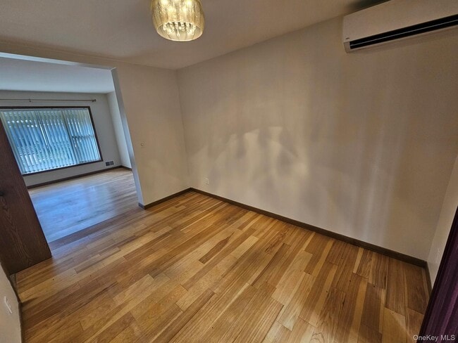 Building Photo - 49 Beechwood Ave