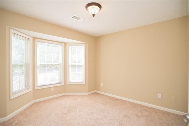 Foto del edificio - 5062 Laurel Glen Ct SE