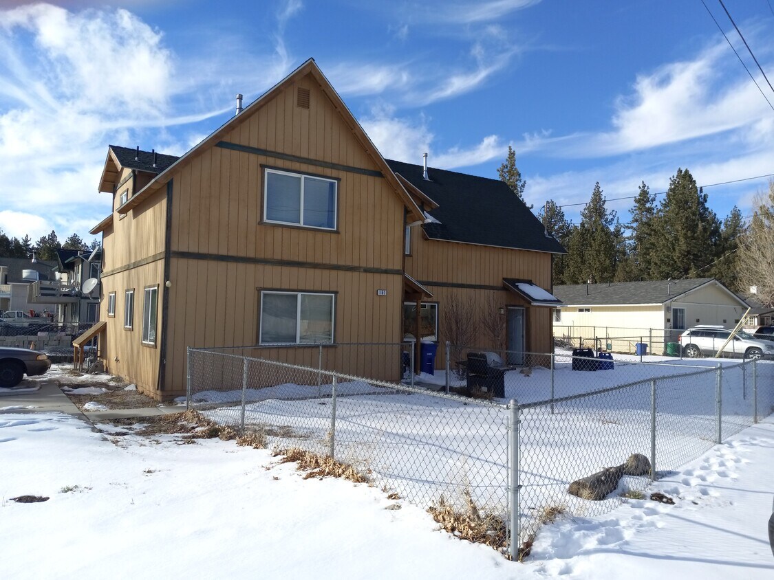 151 W Meadow Ln, Big Bear City, CA 92314 House Rental in Big Bear