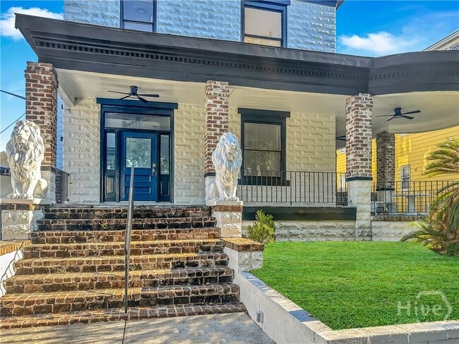Building Photo - 312 W 37th St