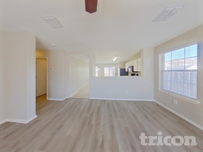 Foto del edificio - 10100 Chapel Oak Trail