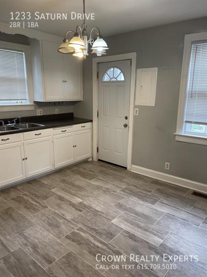 Foto del edificio - 1233 Saturn Drive