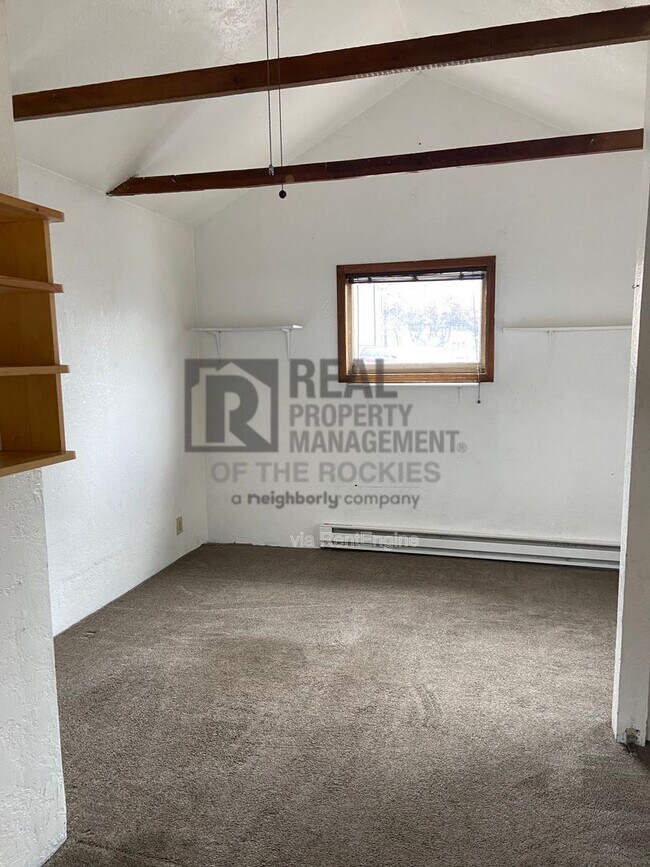 Foto del edificio - 617 Remington St