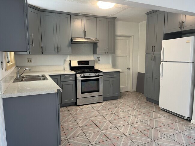 Building Photo - 4476 Catalpa St