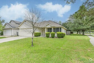 Building Photo - 9502 Belleclaire Ln