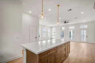 Building Photo - 1224 E 23rd St