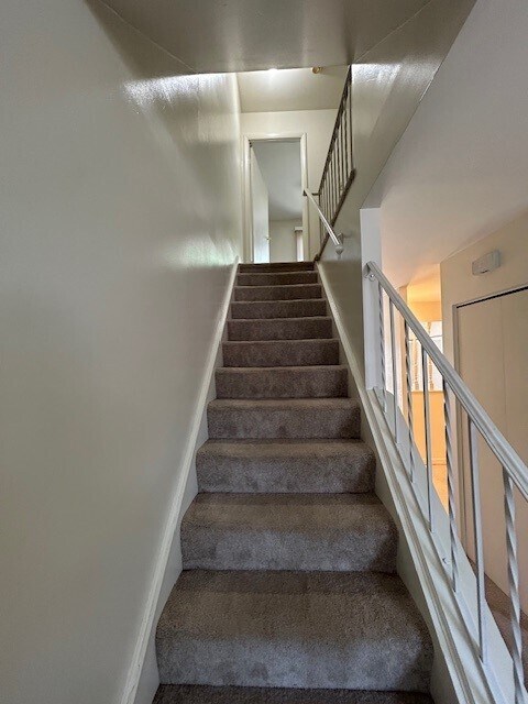 Foto del edificio - 520 Mountain View Rd
