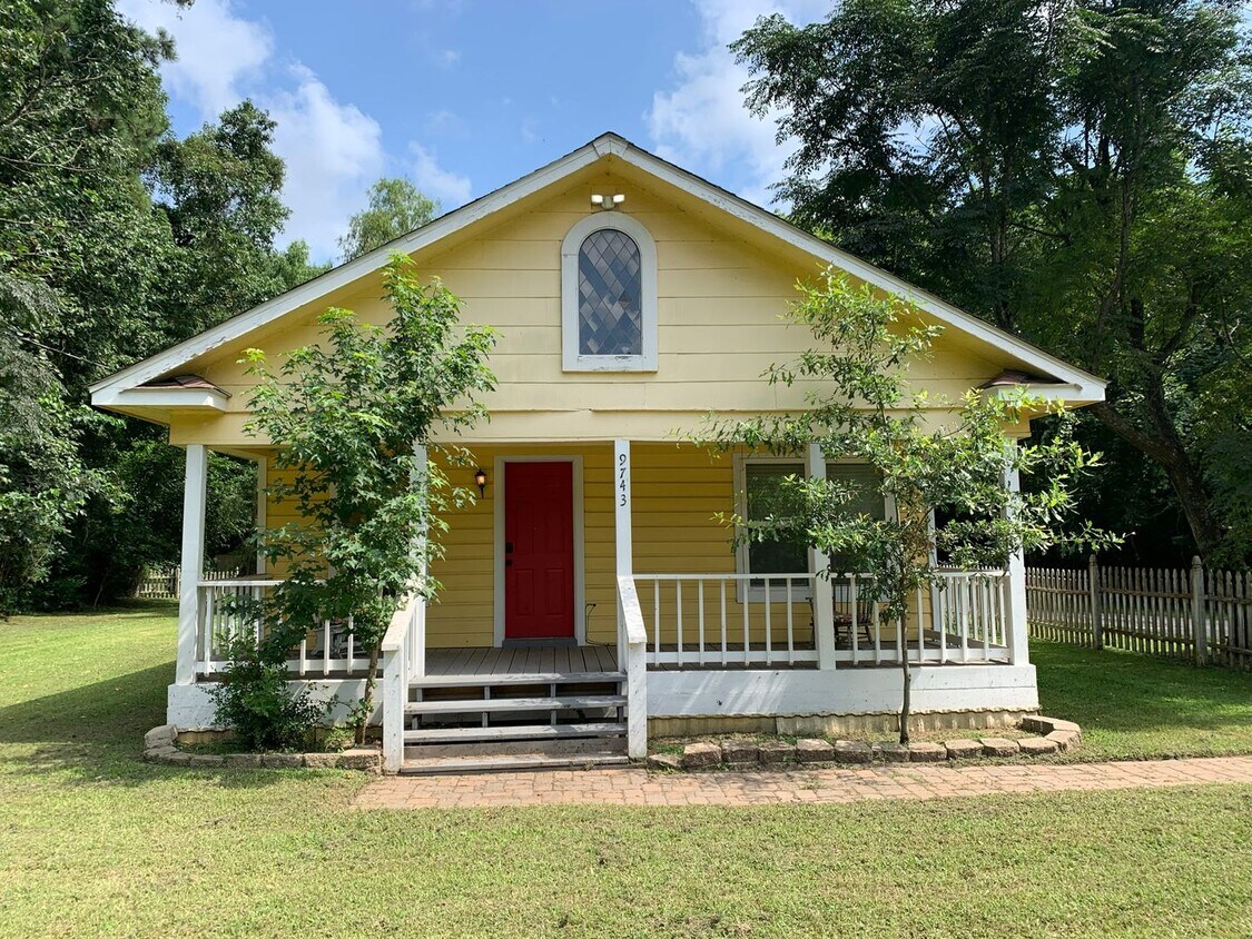 Foto principal - Country Living Rustic 2 bedroom, 2 bath ho...