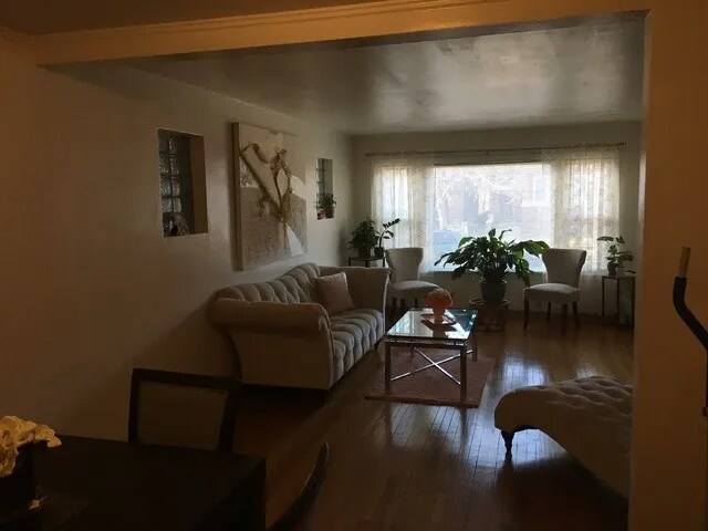 Foto del edificio - 7827 S Ridgeland Ave