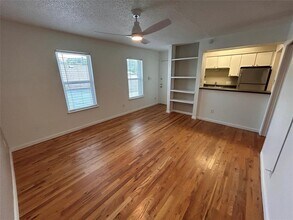 808 Winflo Dr