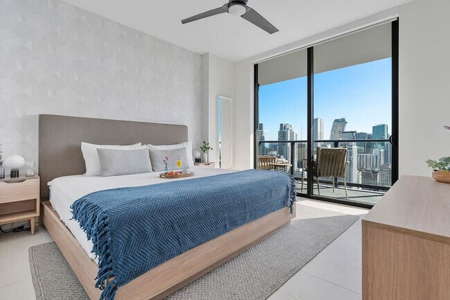 Foto del edificio - 601 NE 1st Ave