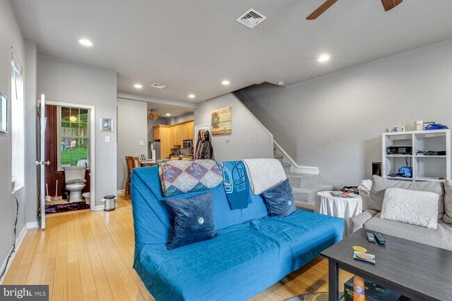 Foto del edificio - 4640 Silverwood St