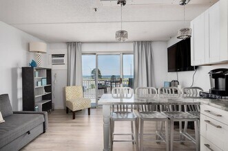 Building Photo - 933 Ocean Blvd