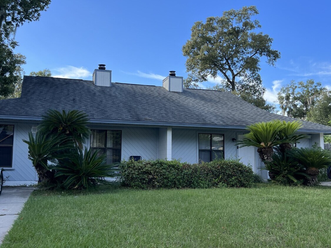 4150 SE 21st Ct Unit B, Ocala, FL 34480 Room for Rent in Ocala, FL