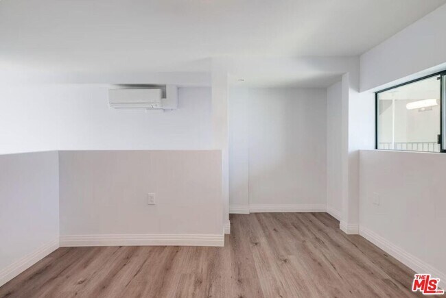 Foto del edificio - 3279 San Marino St