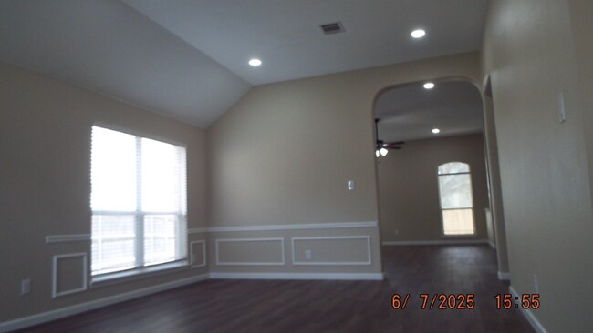 Foto del edificio - 4107 Grovetree