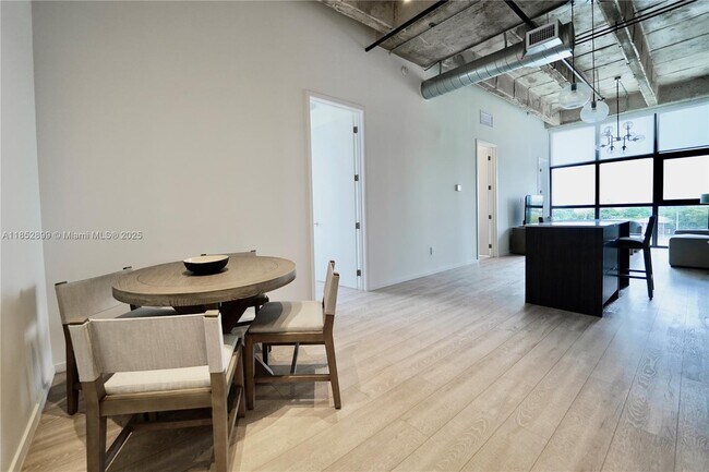 Foto del edificio - 7920 NE 2nd Ave