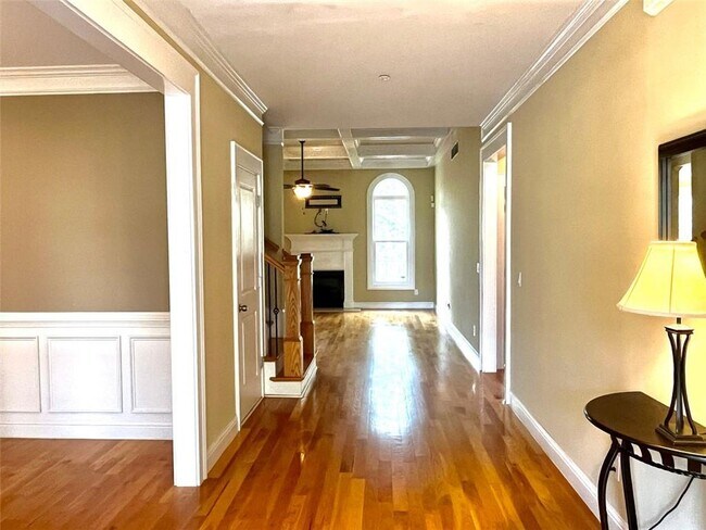 Building Photo - 385 LaFayette Ave