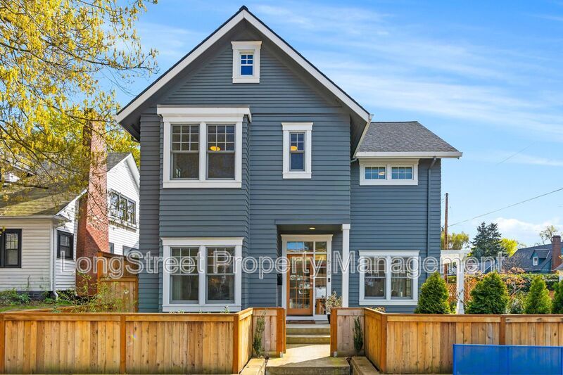 Foto principal - 1510 NE Fremont St