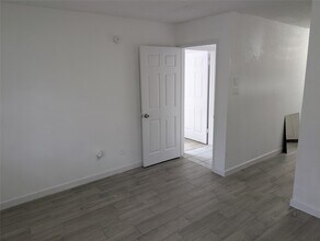 Building Photo - 5815 Village Forest Ct