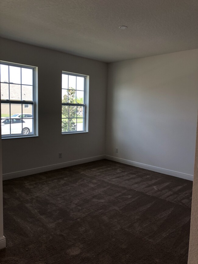Foto del edificio - 4 BED HOME LOCATED IN WINTER GARDEN!