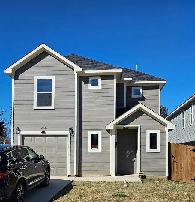 Photo - 2203 Anderson St House