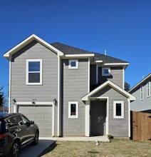 Building Photo - 2203 Anderson St