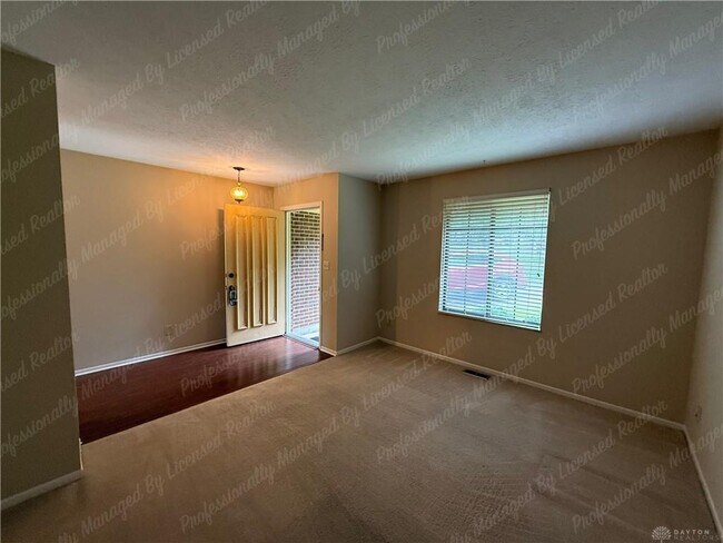 Foto del edificio - 4418-4420 Edelweiss Dr