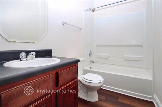 Foto del edificio - 956 Littleton Dr