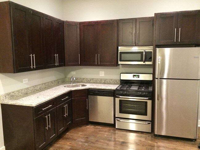 Cocina - 423 W Saint James Pl