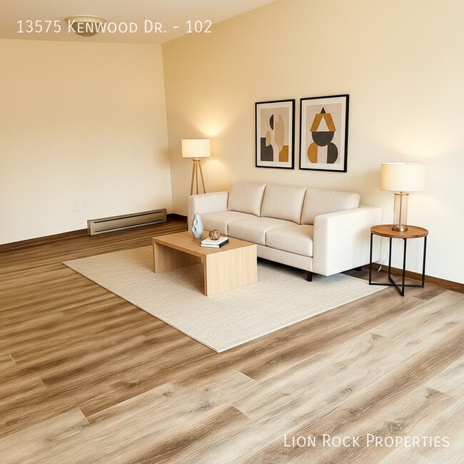 Building Photo - 13575 Kenwood Dr N